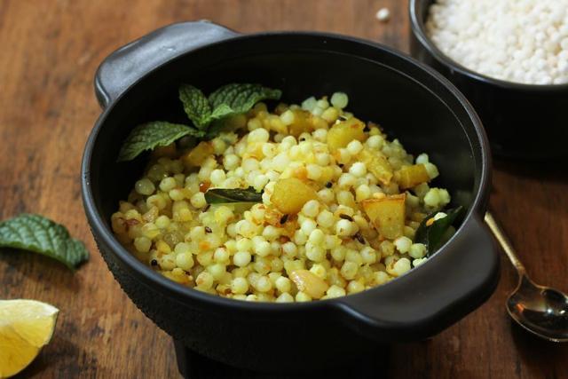 Sabudana khichdi is a very important part of Navratri vrat. (Photo: Istock) Sabudana khichdi is a very important part of Navratri vrat. (Photo: Istock)