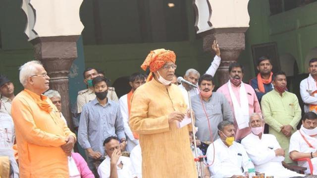 BJP state chief OP Dhankar addressing people at Bhainswan Khurd village on Saturday. (HT Photo) BJP state chief OP Dhankar addressing people at Bhainswan Khurd village on Saturday. (HT Photo)