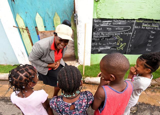Educator Taneka Mckoy Phipps teaches a lesson. (REUTERS) Educator Taneka Mckoy Phipps teaches a lesson. (REUTERS)