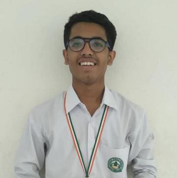 Vansh Sardana was awarded with silver medal,
₹25,000 and a certificate of outstanding performance (HT Photo) Vansh Sardana was awarded with silver medal,
₹25,000 and a certificate of outstanding performance (HT Photo)
