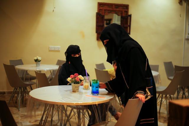 Women sit in the only all-female internet cafe in Marib, Yemen. (REUTERS) Women sit in the only all-female internet cafe in Marib, Yemen. (REUTERS)