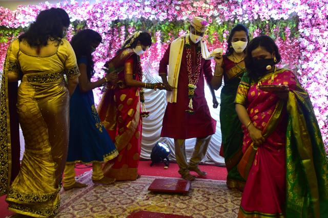 Couples who had been wanting to get married this year had made bookings for a larger gathering already. (Photo: Anshumani/HT PHOTO (Photo for representational purpose only))