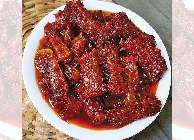 The recipe of the famous bombil pickle by Christina Kinny comes from the East Indian community of Bassein