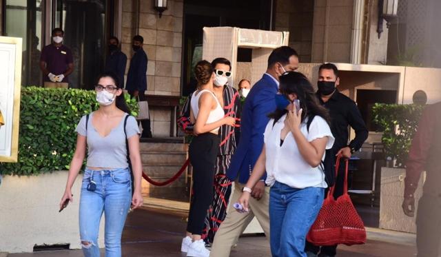 Deepika Padukone gives Ranveer Singh a peck on the cheek. Deepika Padukone gives Ranveer Singh a peck on the cheek.