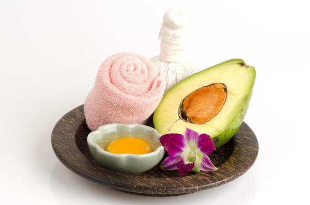 Avocado with egg yolk (Photo: Shutterstock) Avocado with egg yolk (Photo: Shutterstock)