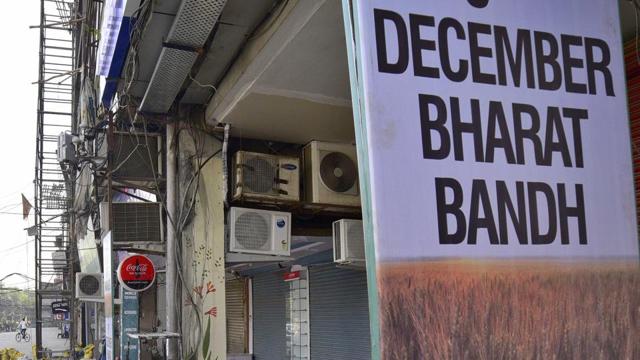 A poster of Bharat Bandh in Sarabha Nagar market on Tuesday. (Gurpreet Singh/HT) A poster of Bharat Bandh in Sarabha Nagar market on Tuesday. (Gurpreet Singh/HT)
