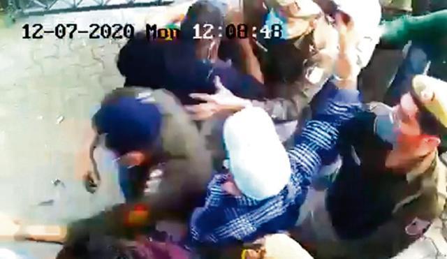 CCTV footage shows mob barging into Sisodia’s house. (SOURCED) CCTV footage shows mob barging into Sisodia’s house. (SOURCED)