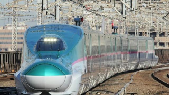 This is how E5 Series Shinkansen looks. This is how E5 Series Shinkansen looks.