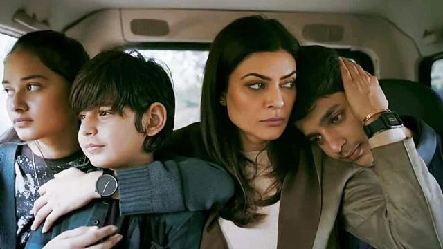 Pratyaksh Panwar with Sushmita Sen in a still from the web series Aarya. Pratyaksh Panwar with Sushmita Sen in a still from the web series Aarya.