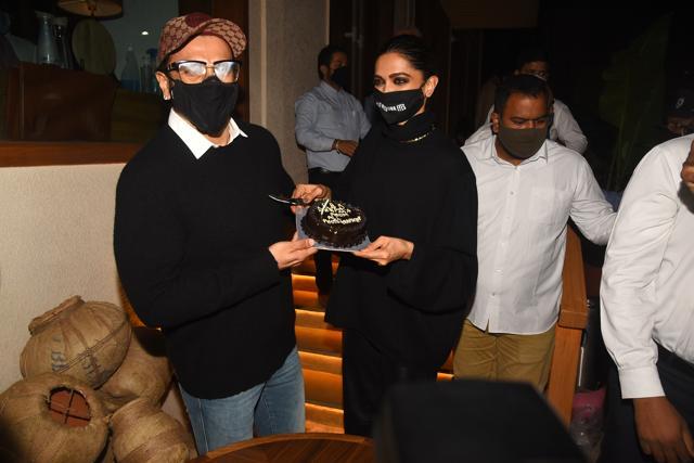 Inside Deepika Padukone's Birthday Bash With Ranveer Singh, Alia Bhatt, Ranbir  Kapoor And Others