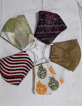The cotton masks stitched as part of this initiative are priced at ₹35 each. The cotton masks stitched as part of this initiative are priced at ₹35 each.