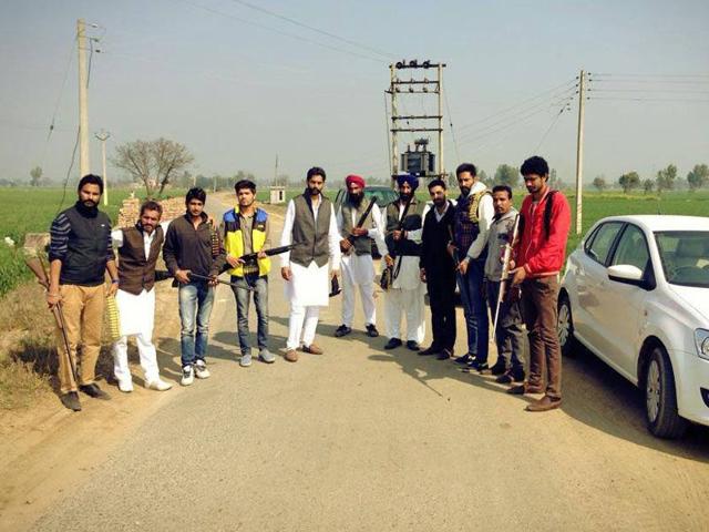This picture is posted as 'Jalandhar's Lahoria group' on the Facebook page titled 'Gounder Gang' showing young boys flaunting weapons.