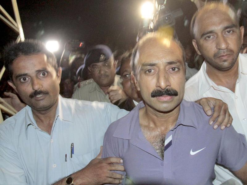 Ips Officers Slam Ahmedabad Top Cop Over Treatment To Bhatt Hindustan Times Shruti sinha is an actress, known for sanam menu (2018), mtv roadies (2003) and mtv splitsvilla (2008). ips officers slam ahmedabad top cop