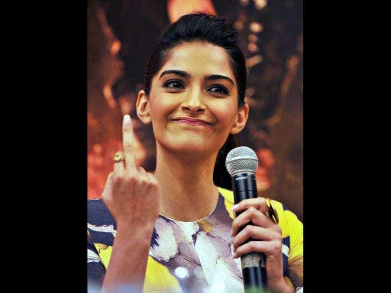 Sonam blasts censor for blurring middle finger - Hindustan Times