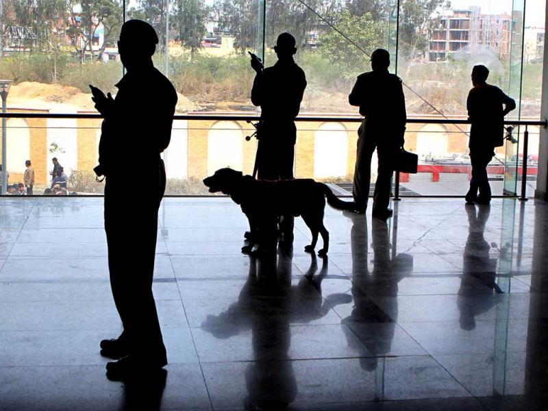 Dummy Terrorists Wear Skull Caps In Mock Drill Hindustan Times Pradeep sp is a member of vimeo, the home for high quality videos and the people who love them. dummy terrorists wear skull caps in