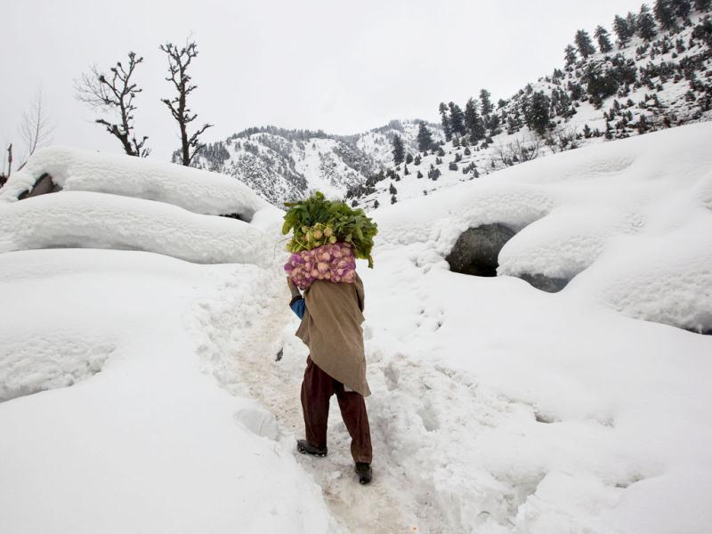 Manali records season's lowest temperature Latest News India