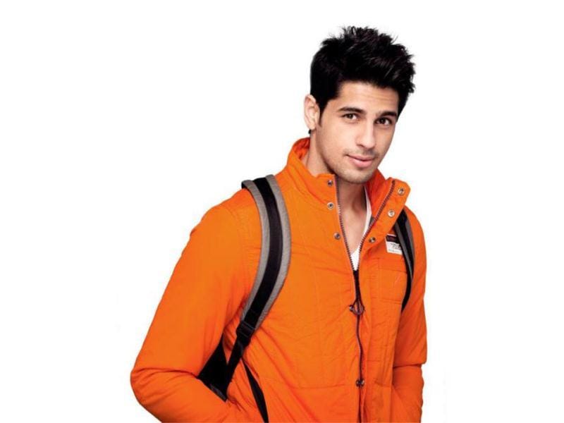 Model of the year. Sidharth Malhotra. Джаталека Малхотра. Каран Мальхотра Сидхарт Мальхотра. Пиричоско Sidharth Malhotra 2022.
