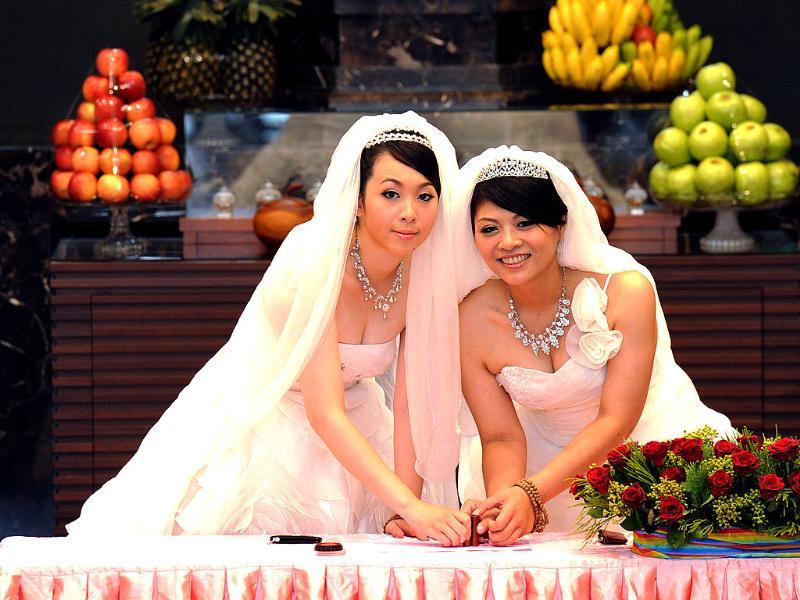 Taiwan Gets Its First Same Sex Buddhist Wedding World News Hindustan Times