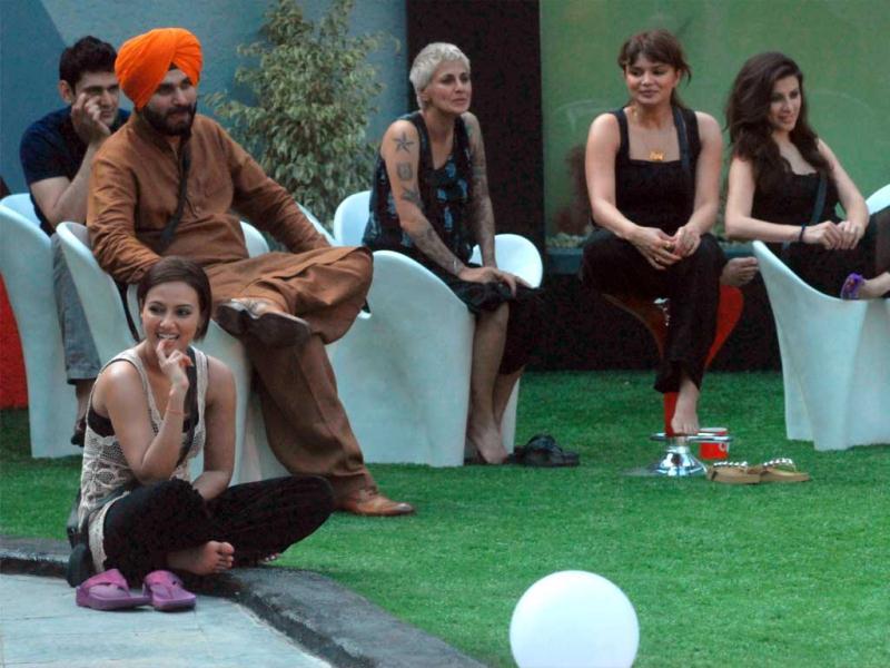 Bigg Boss Was A Madhouse Kashif Qureshi Hindustan Times Bigg boss is a reality show that is based on the storyline, where 15 most popular celebrities of an introduction to the season 6 contestants.