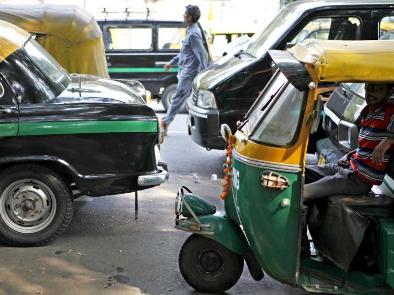 Mumbai For New Permits Auto Drivers Need To Install Gps Hindustan Times I have no idea what rickshaw is.