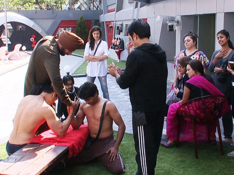 Santosh Shukla Evicted From Bigg Boss 6 Hindustan Times Чандраканта, романът, има много продължение, известни като поредица от 7 книги. santosh shukla evicted from bigg boss 6