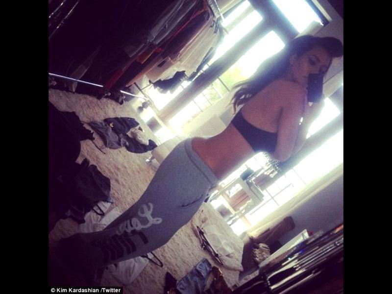 800px x 600px - TWITTER CANDY: Curvy Kim Kardashian tweets toned tummy pic - Hindustan Times