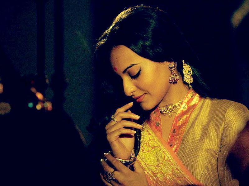 Trailer Ranveer Singh And Sonakshi Sinha Go Poetic In Lootera Bollywood Hindustan Times