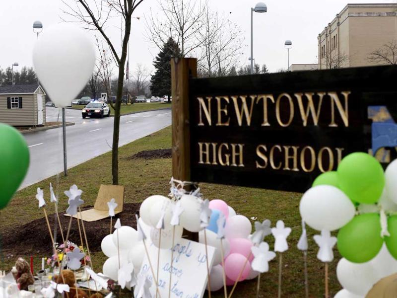 Somber remembrances mark anniversary of Sandy Hook mass ...