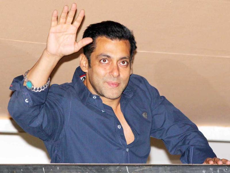 Salman Khan Stops Sooraj Pancholi S Family From Discussing His Debut Hindustan Times 215 likes · 88 talking about this. salman khan stops sooraj pancholi s