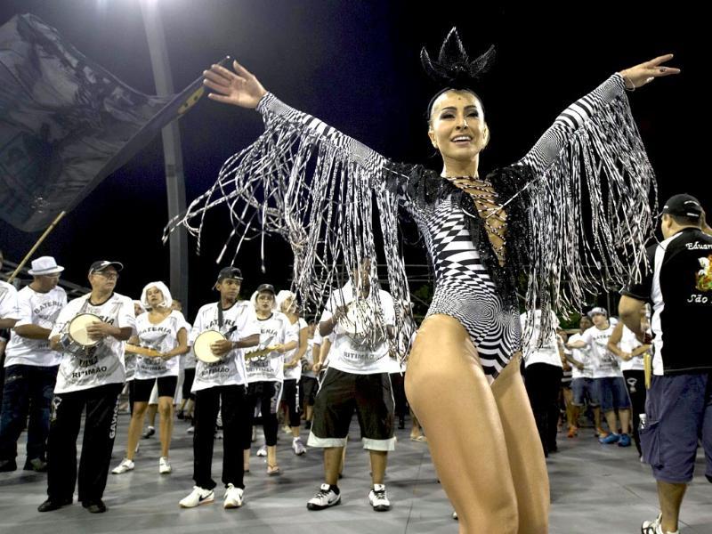 What is samba soccer? Brazil football style, dancing & tricks explained