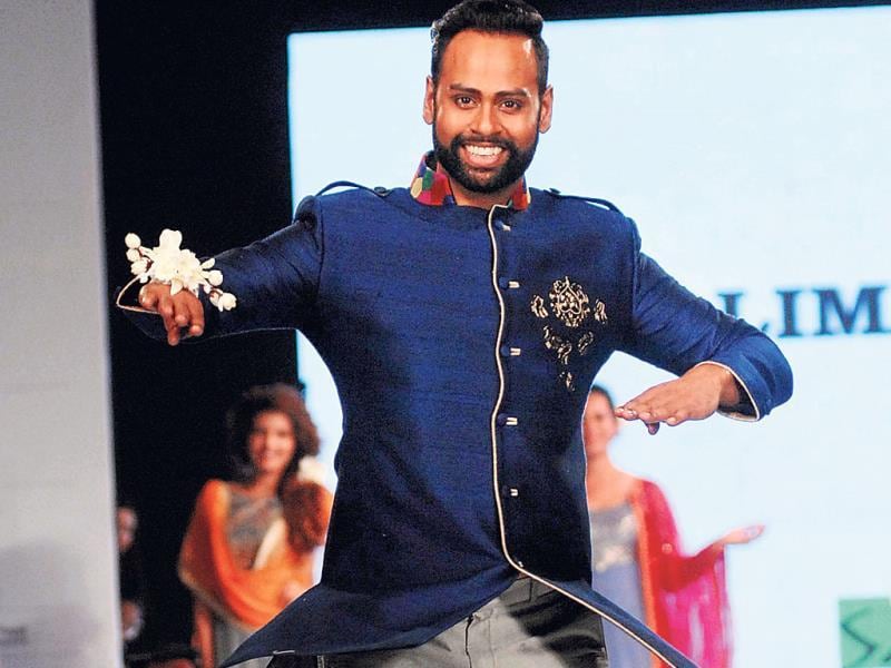 Vj Andy Returns With Dare 2 Date 3 Hindustan Times Apparently, this user prefers to keep an air of mystery about them.