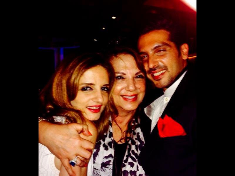 Happy Mother S Day Mom S The Word For These Celebs Hindustan Times So suzanne spends a lot of time teaching english. mom s the word for these celebs