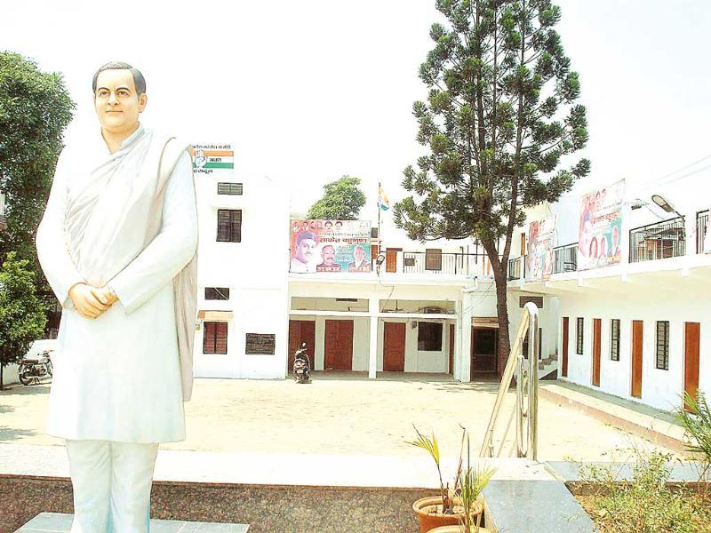 Pin drop silence at Cong office in Doon Hindustan Times