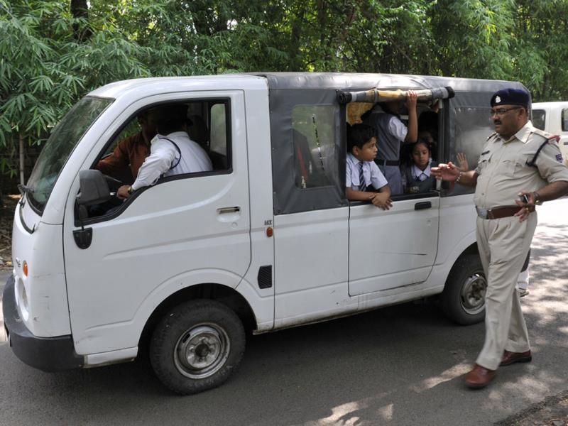 Maharashtra Vehicle owners may have to wait longer for smart card