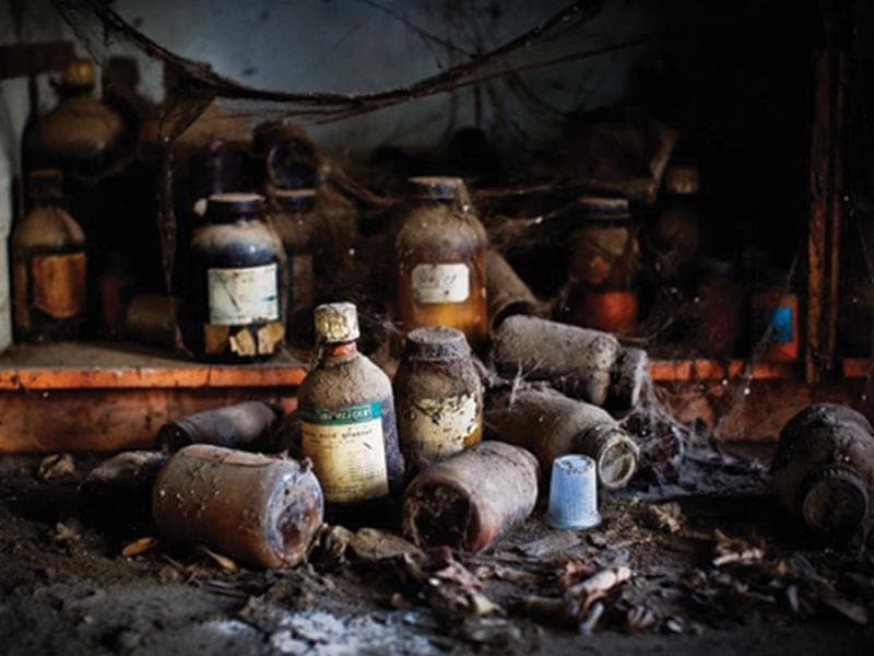 Disposal of Union Carbide's toxic waste set for trial runs Hindustan Times