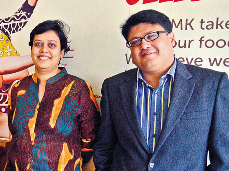 Techie couple cooks up a storm with eatery chain - Hindustan Times