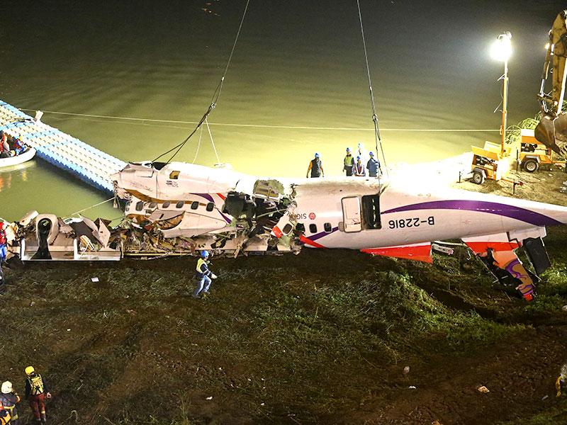 снится авиакатастрофа со стороны. снится авиакатастрофа со стороны. снился падал самолет. приснилась авиакатастрофа. самолеты аварии и катастрофы.