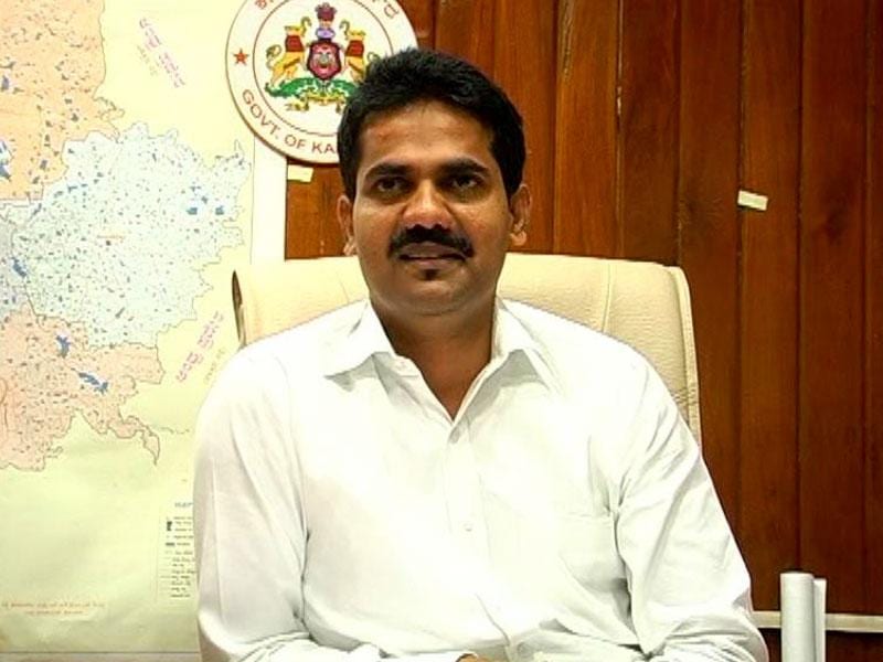 IAS officer DK Ravi's phone messages hint at personal distress | Latest  News India - Hindustan Times