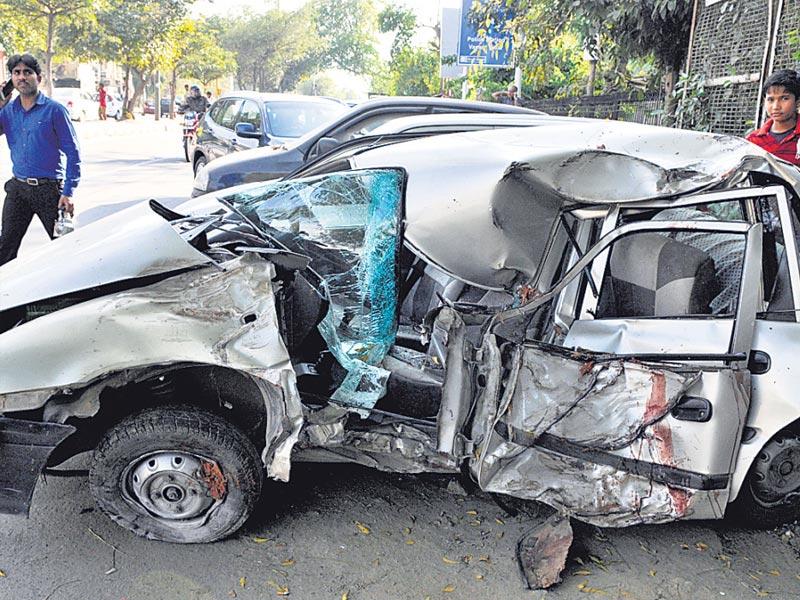 Delhi minors crash car, one dead Latest News Delhi Hindustan Times