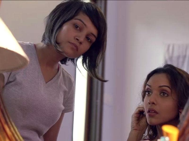 India’s First Ad Featuring A Lesbian Couple Deserves A Thumbs Up Hindustan Times