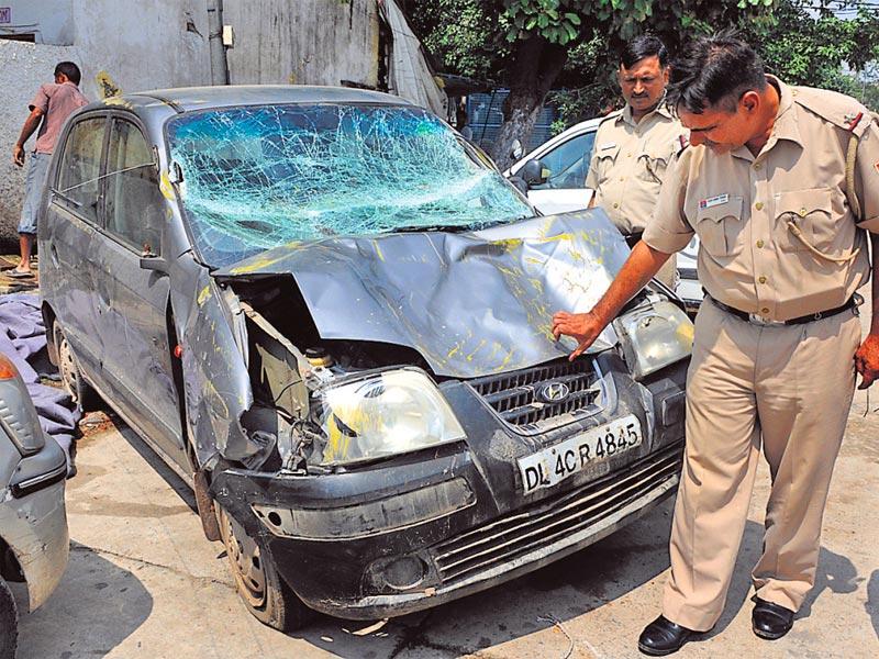 Delhi Speeding car crashes into cops at traffic checkpoint Latest