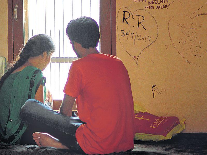 Protection Homes In Punjab Haryana Saving Runaway Couples Hindustan Times Partiture vintage background transparent brown beige and black o pictures. punjab haryana saving runaway couples