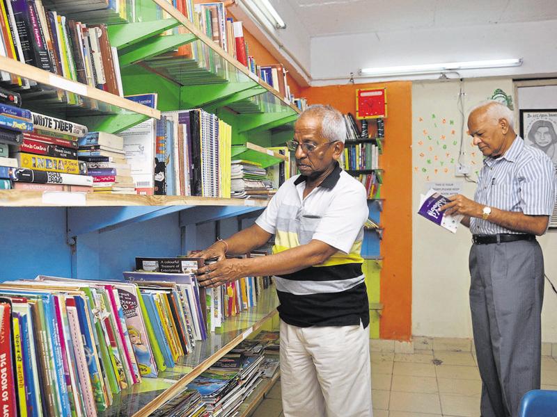 Noida Libraries hangouts of the elderly, others stay away