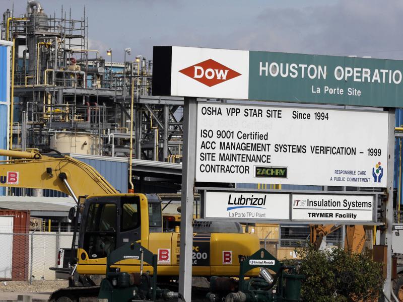 Dow Chemical, DuPont merge to form biggest chemical company Hindustan