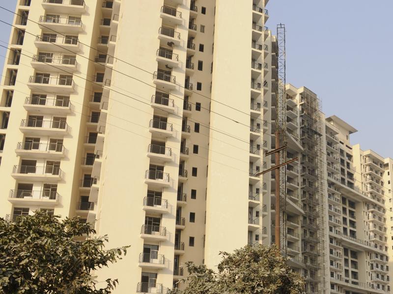 Mohali slashes collector rates by 12; UT to follow suit today