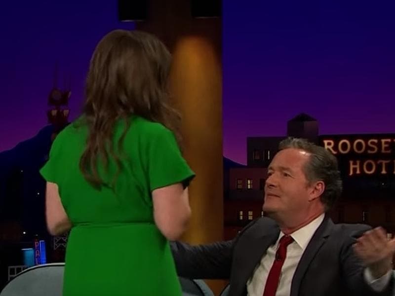 Cleavagegate: Mayim Bialik flashes Piers Morgan to support