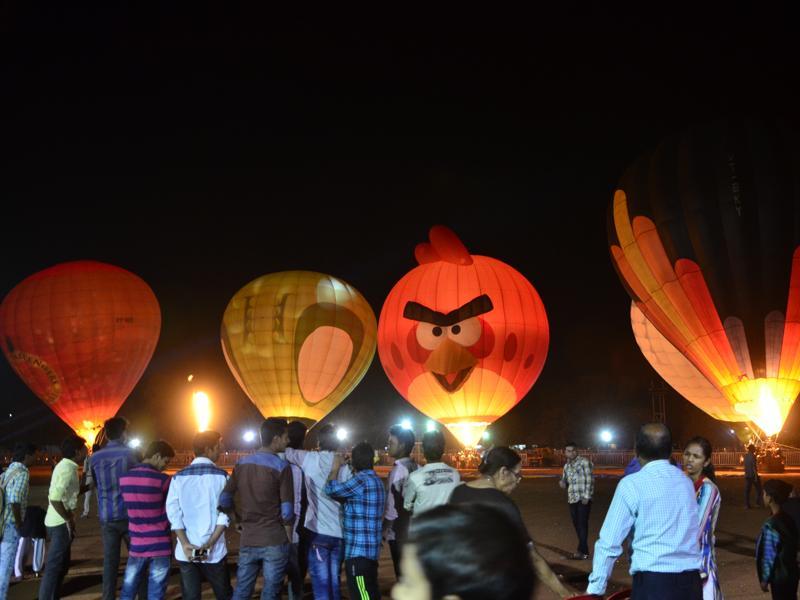 Bhopal Night glow balloons steal the show Hindustan Times