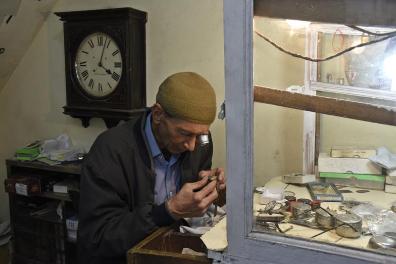 Old watch sale repair shops