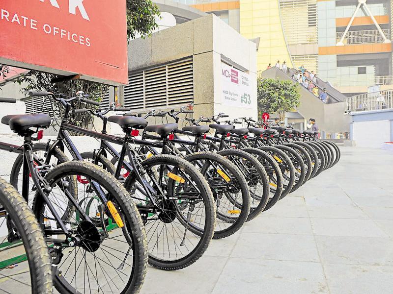 Civic body ties up with Gurgaon Inc to set up cycle stands