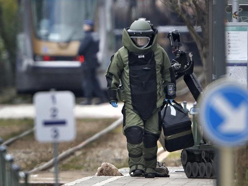 Nails and nail varnish: Brussels bombers 'satanic' cocktail ...